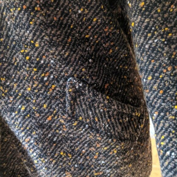 Vintage Brown Tweed Suit by Snyder-Craft of CA, Flattering Style, On Trend - Picture 11 of 16